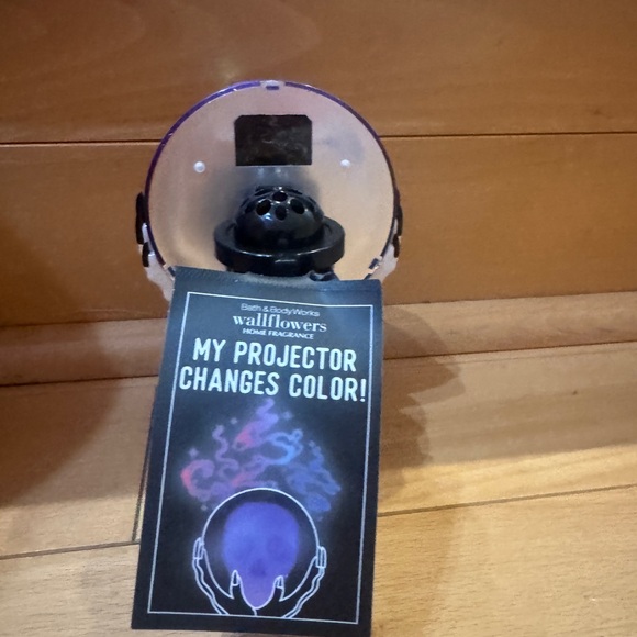 Bath and body works Halloween 2024 Wallflower - Picture 3 of 4